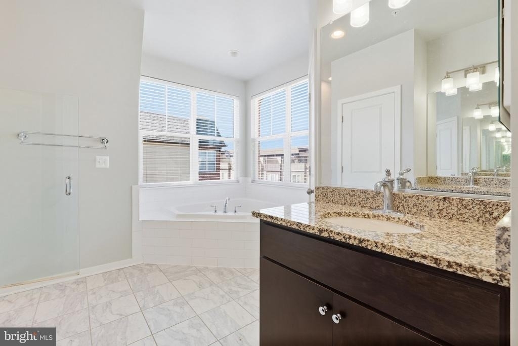 1474 Trafalgar Lane - Photo 20