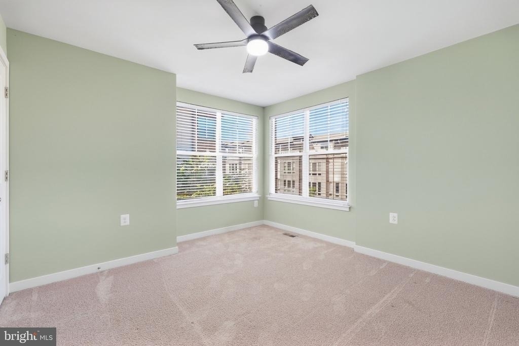 1474 Trafalgar Lane - Photo 24