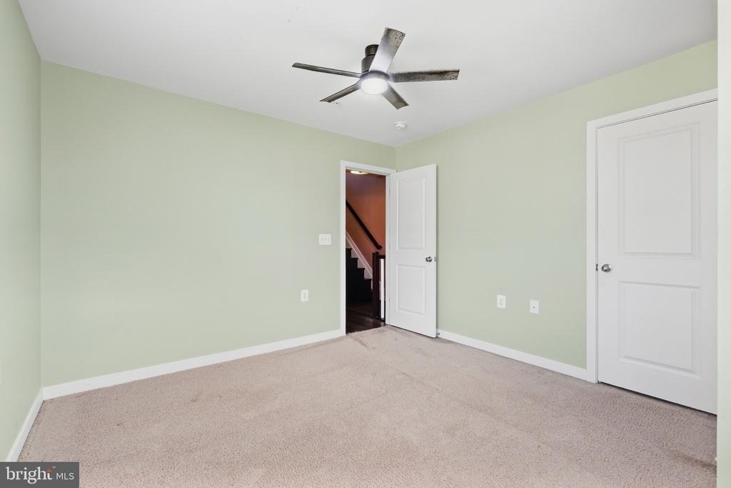 1474 Trafalgar Lane - Photo 25