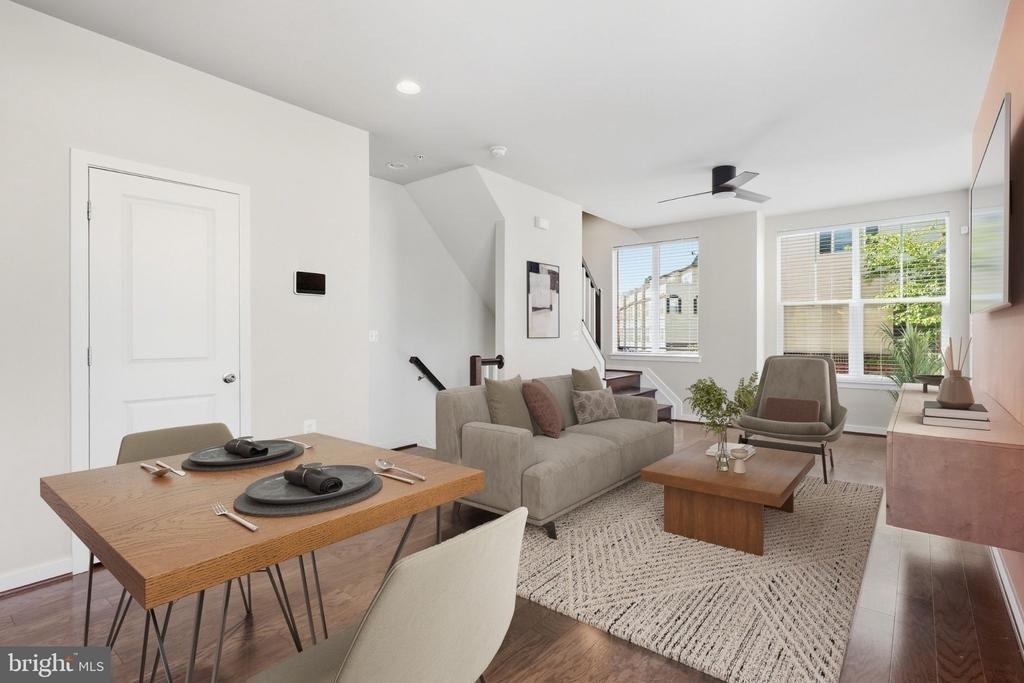 1474 Trafalgar Lane - Photo 7