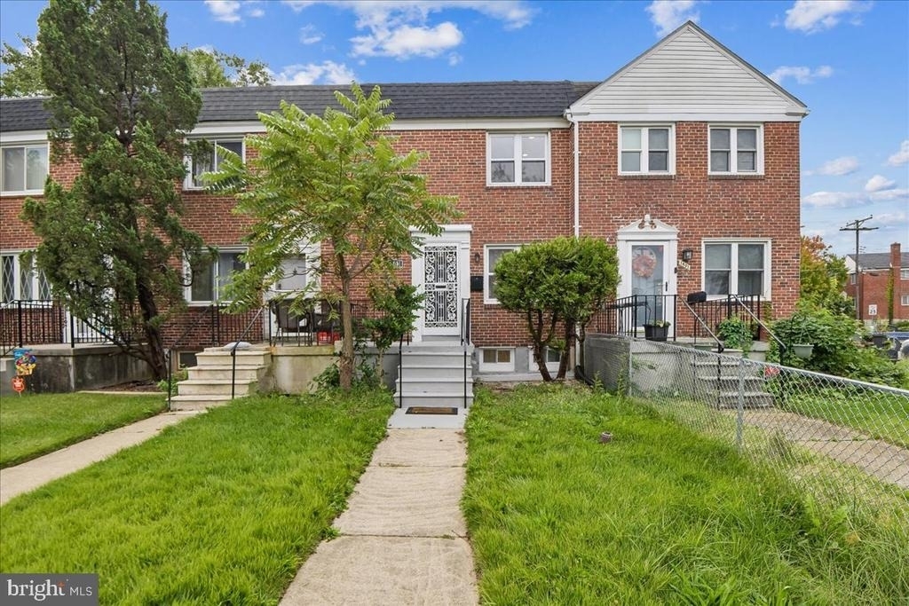 1403 Dartmouth Avenue - Photo 0