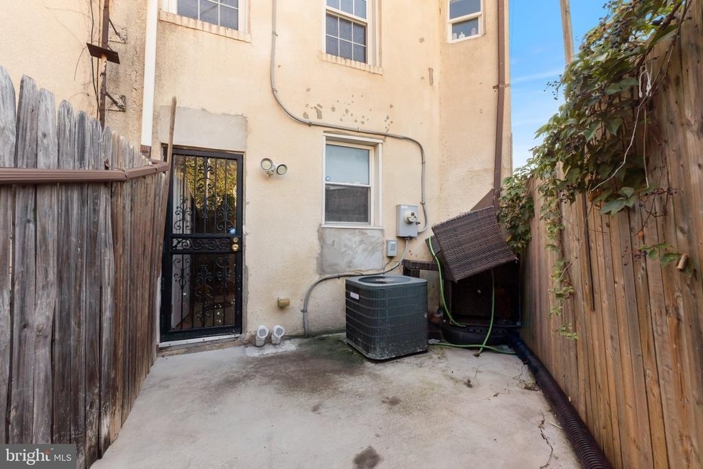 1156 Scott Street - Photo 18