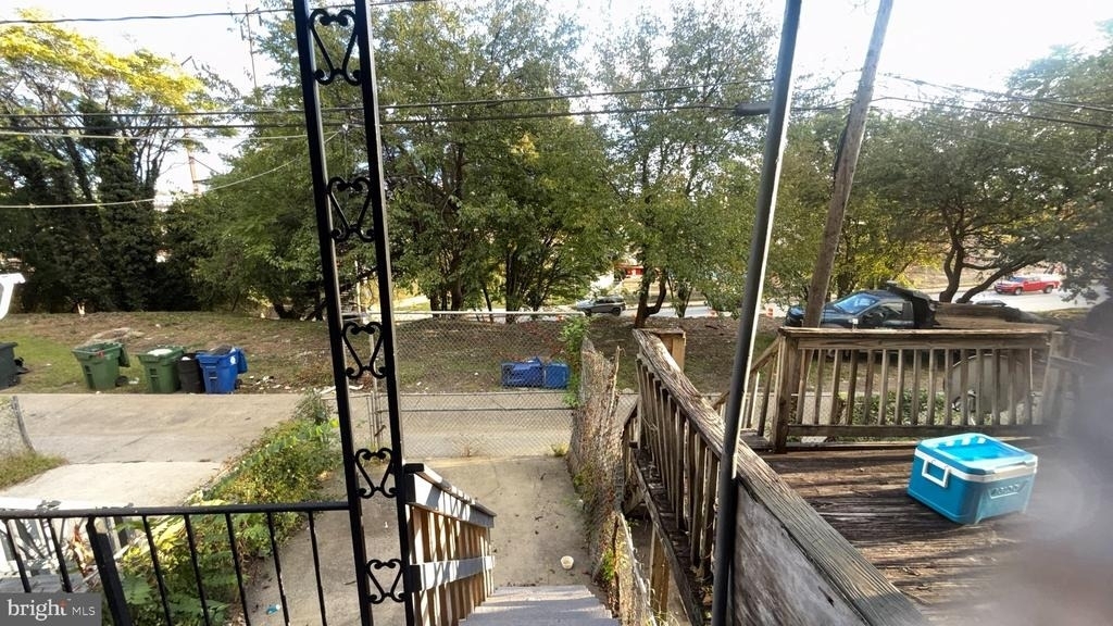 2313 Lauretta Avenue - Photo 12