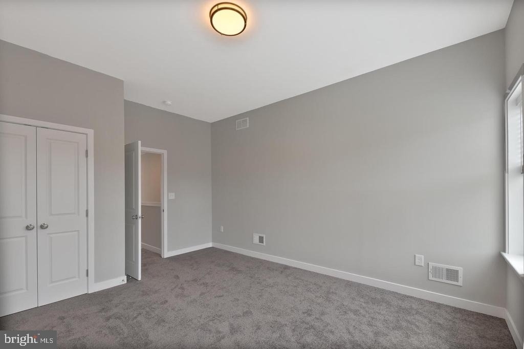 836 Harlem Avenue - Photo 37