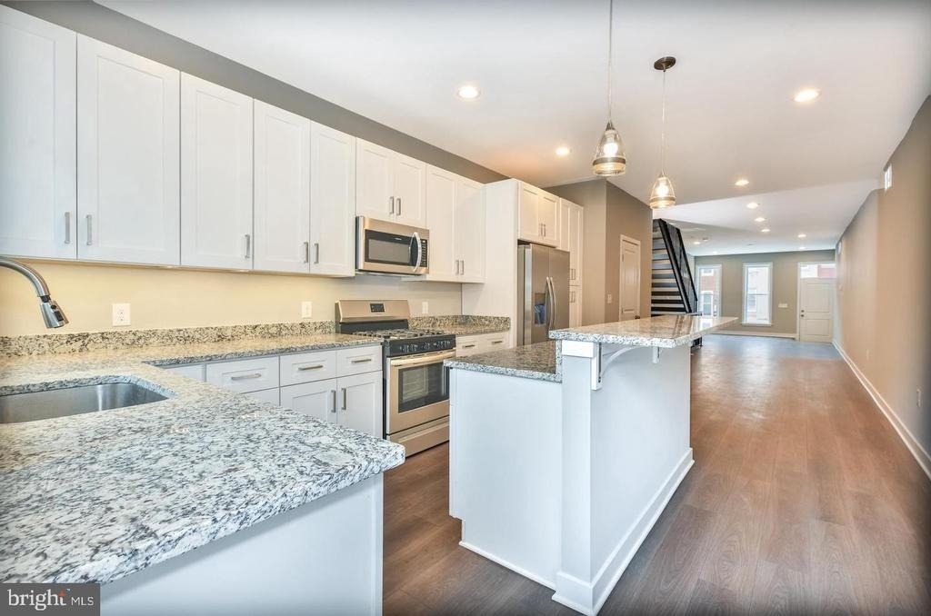 836 Harlem Avenue - Photo 12