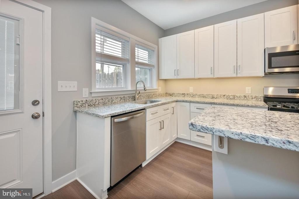 836 Harlem Avenue - Photo 13