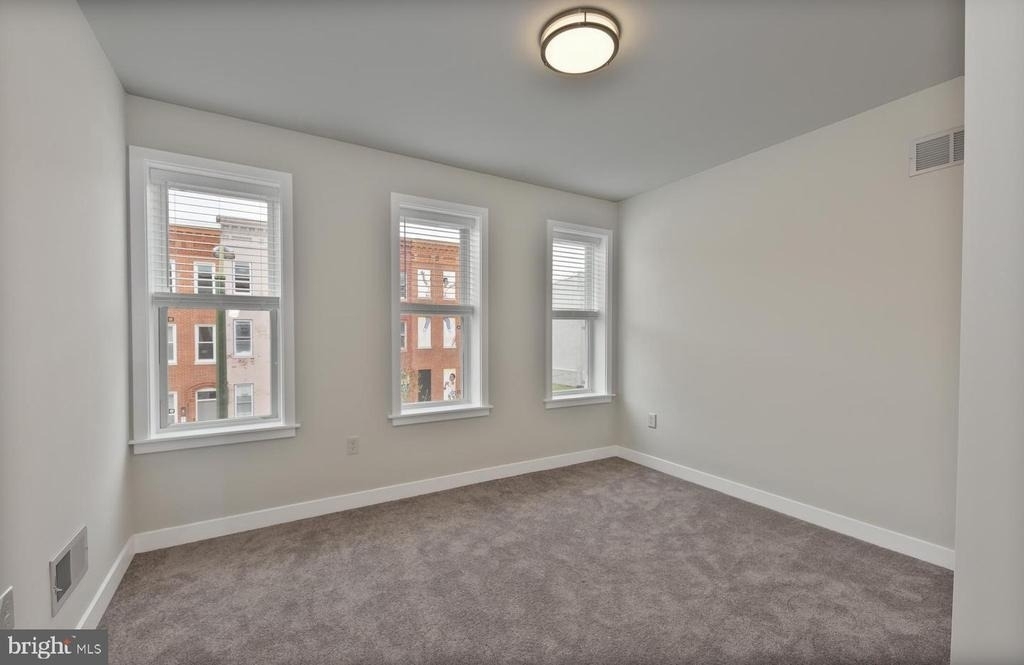 836 Harlem Avenue - Photo 26