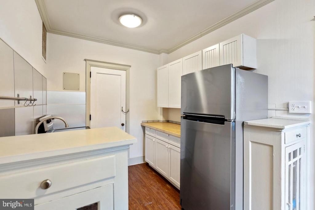 1305 N Broom Street - Photo 10