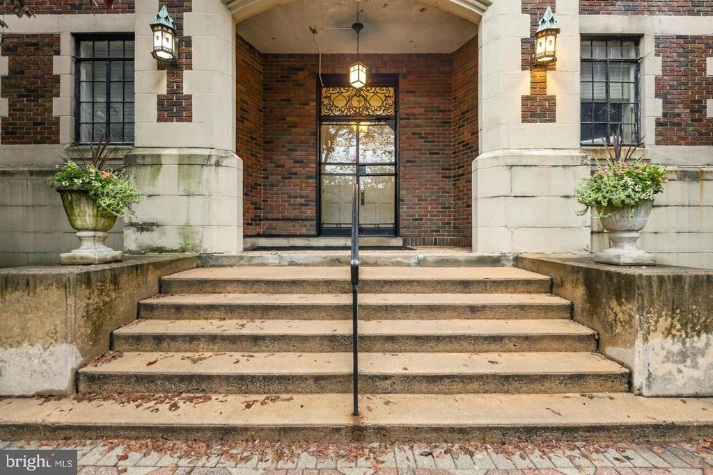 1305 N Broom Street - Photo 3