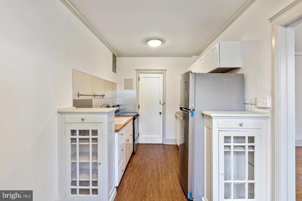 1305 N Broom Street - Photo 9
