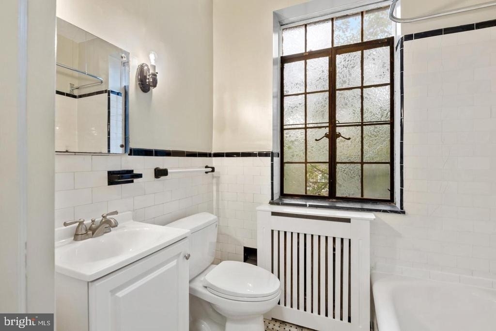 1305 N Broom Street - Photo 17