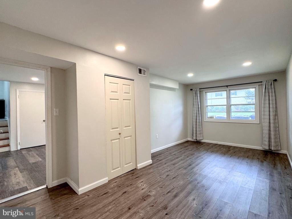 820 Leeds Lane - Photo 13
