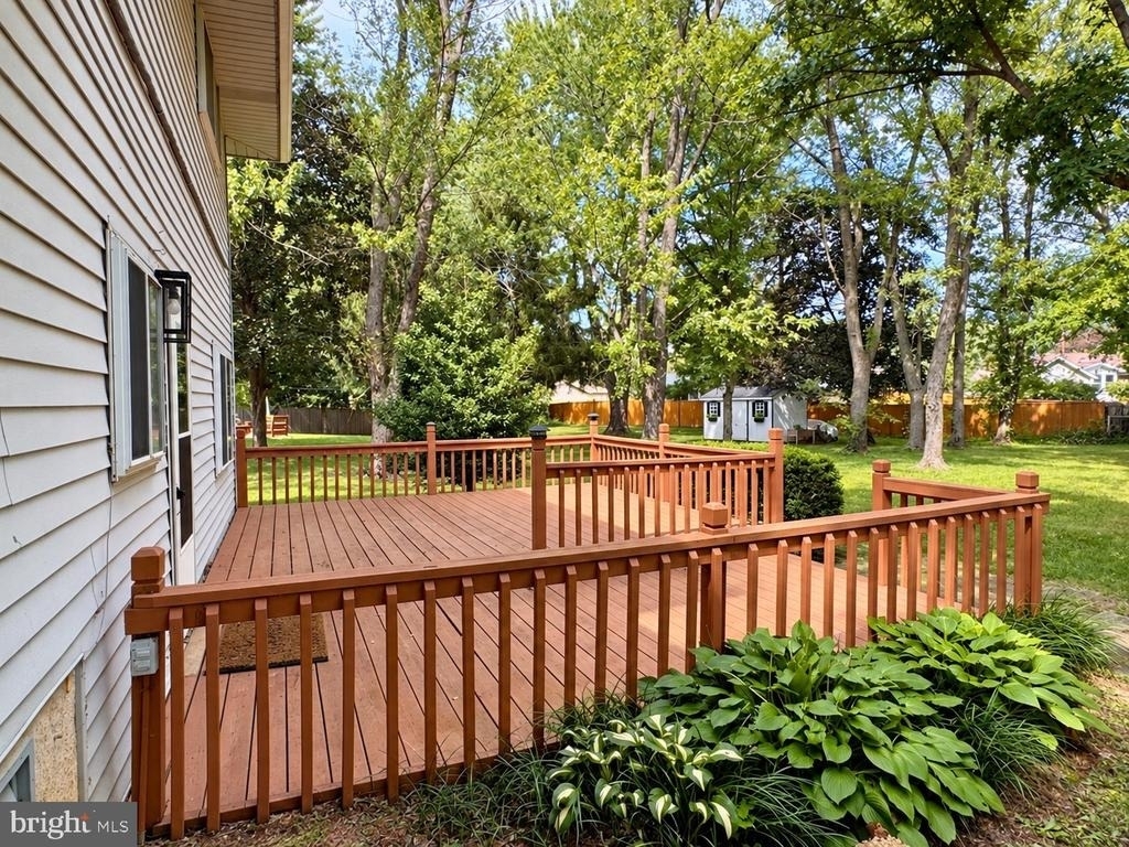 820 Leeds Lane - Photo 5