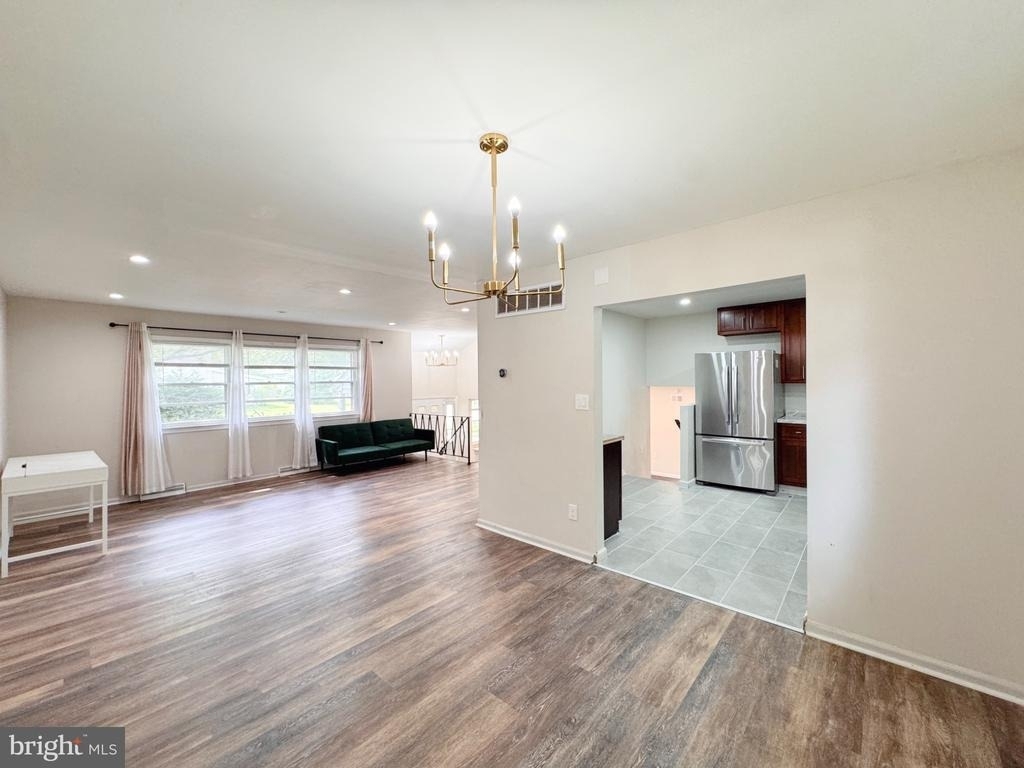 820 Leeds Lane - Photo 24