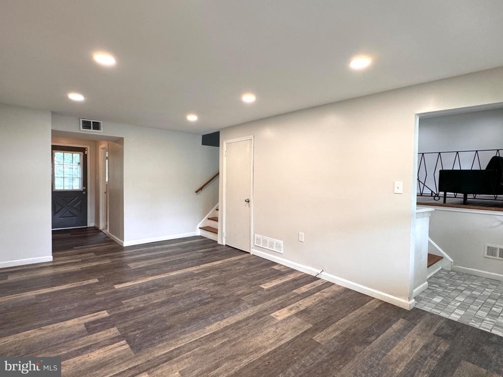 820 Leeds Lane - Photo 11