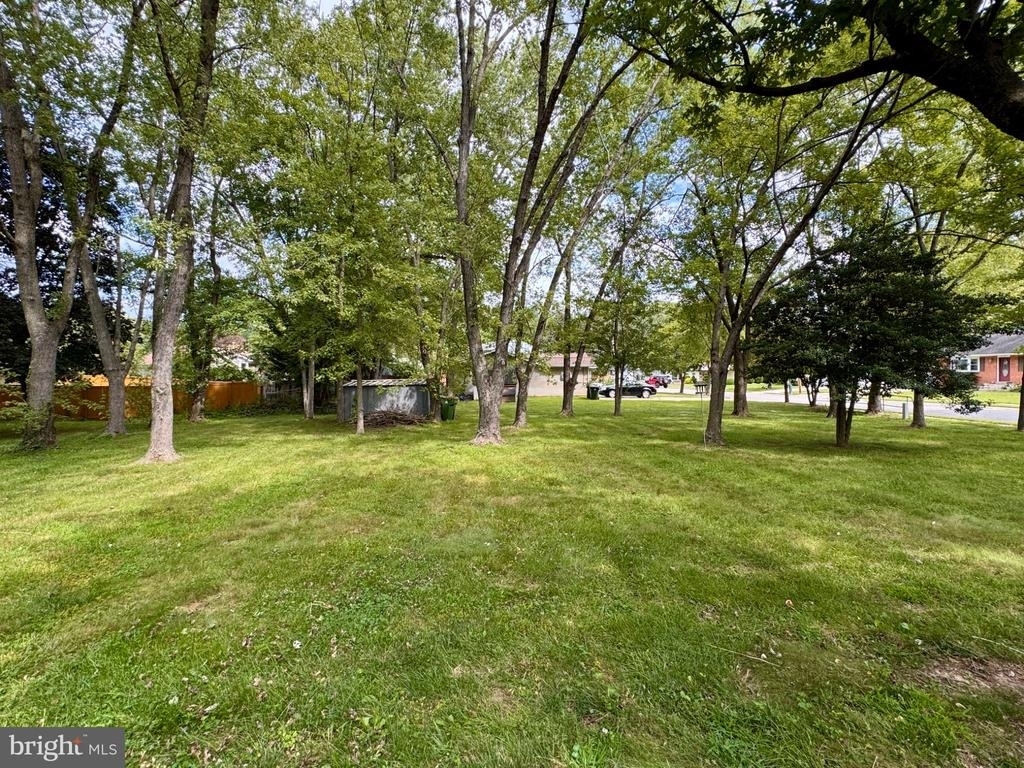 820 Leeds Lane - Photo 6