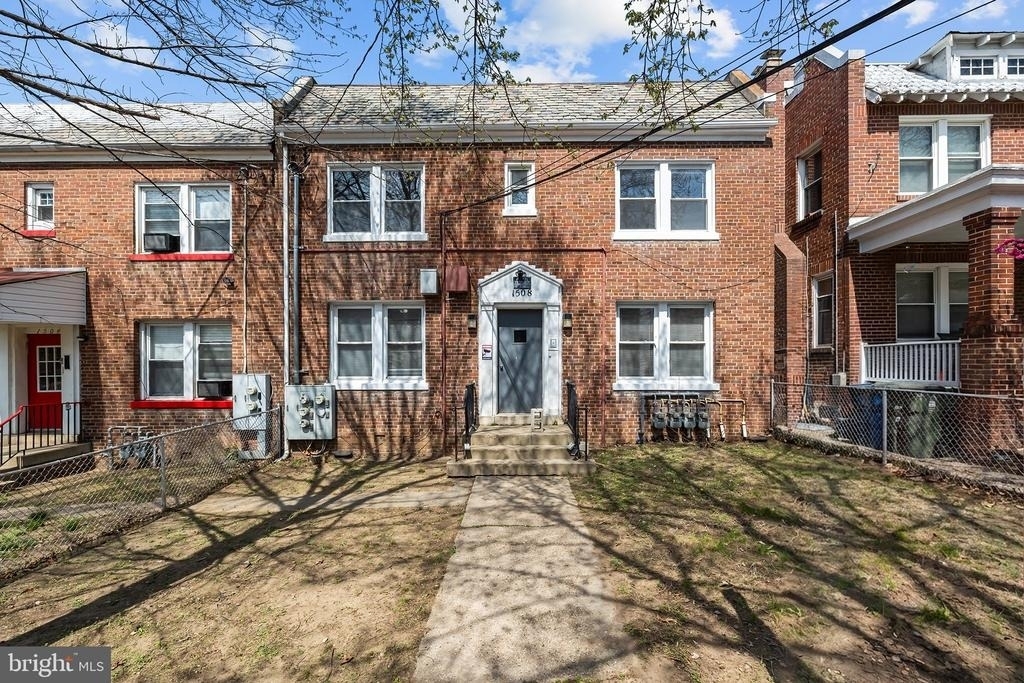 1508 V Street Se - Photo 8