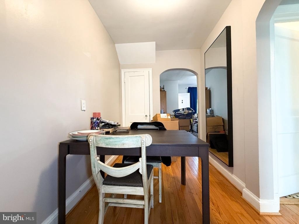 4032 7th Street Ne - Photo 4