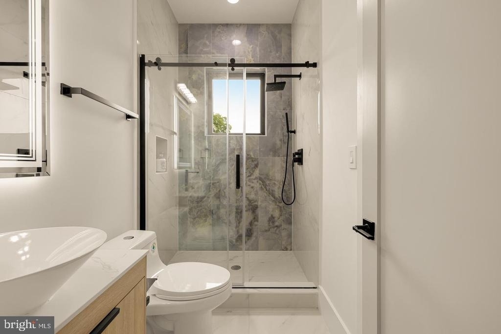 1140 Oates Street Ne - Photo 37