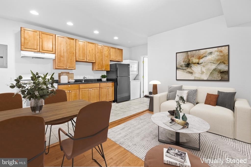 1508 V Street Se - Photo 2