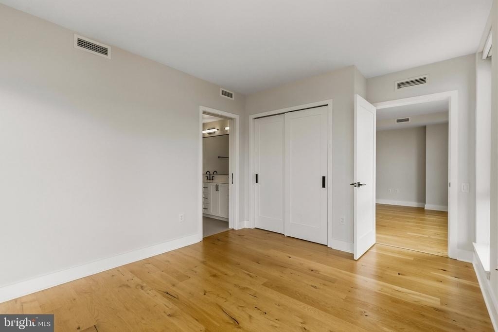 1211 Van Street Se - Photo 12