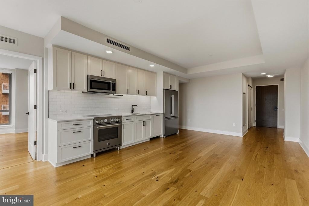 1211 Van Street Se - Photo 5