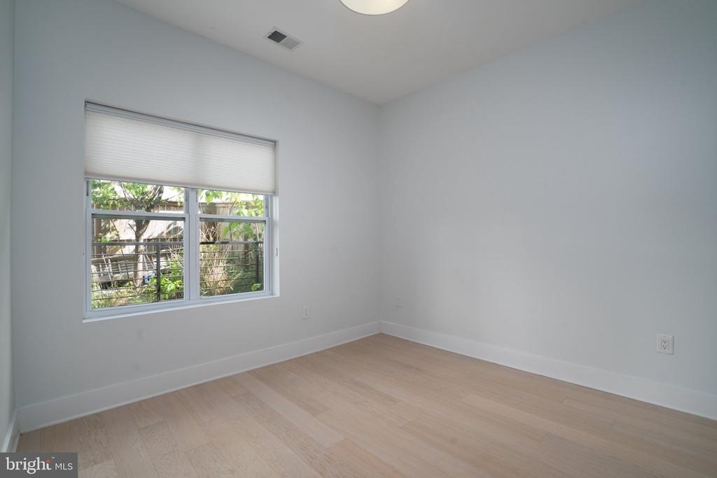 705 Irving Street Nw - Photo 8