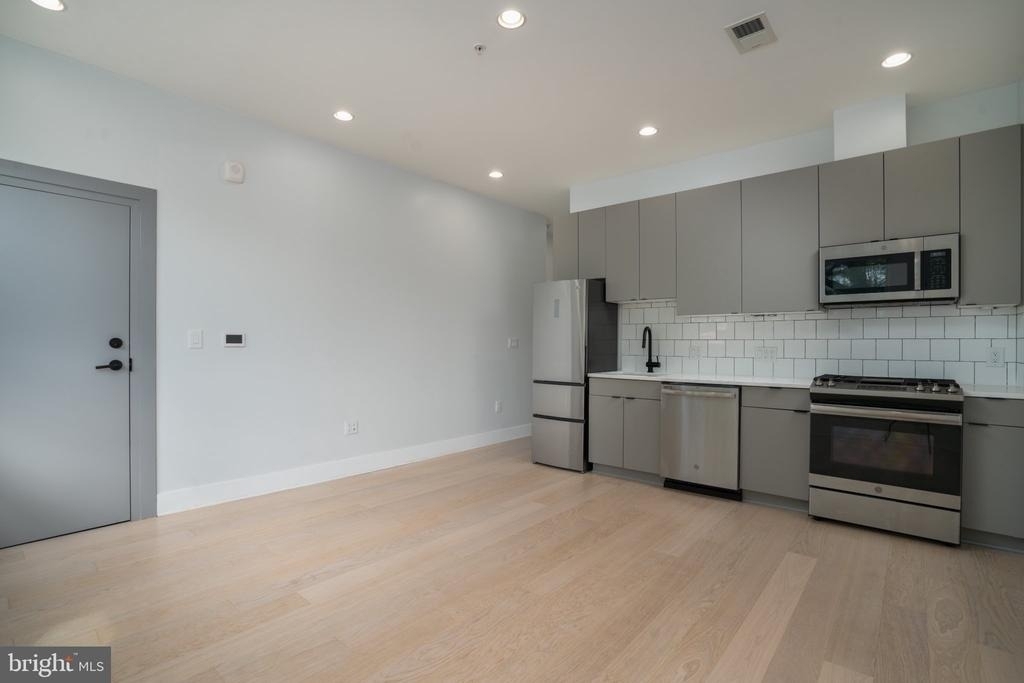 705 Irving Street Nw - Photo 5