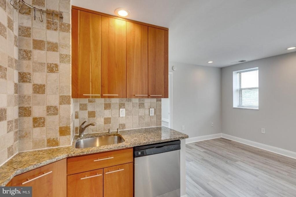 2440 16th Street Nw - Photo 11
