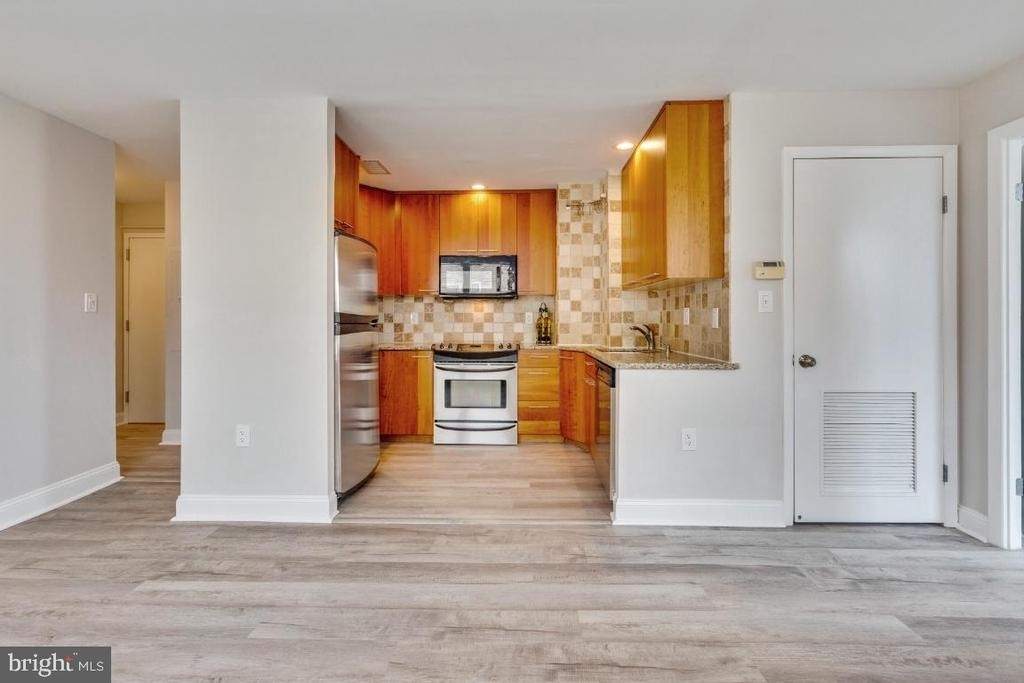 2440 16th Street Nw - Photo 8