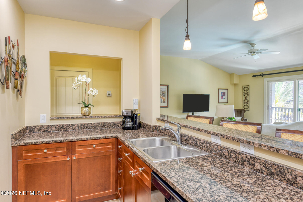 955 Registry Boulevard - Photo 6