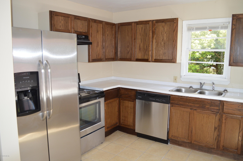 801 Acosta Street - Photo 3