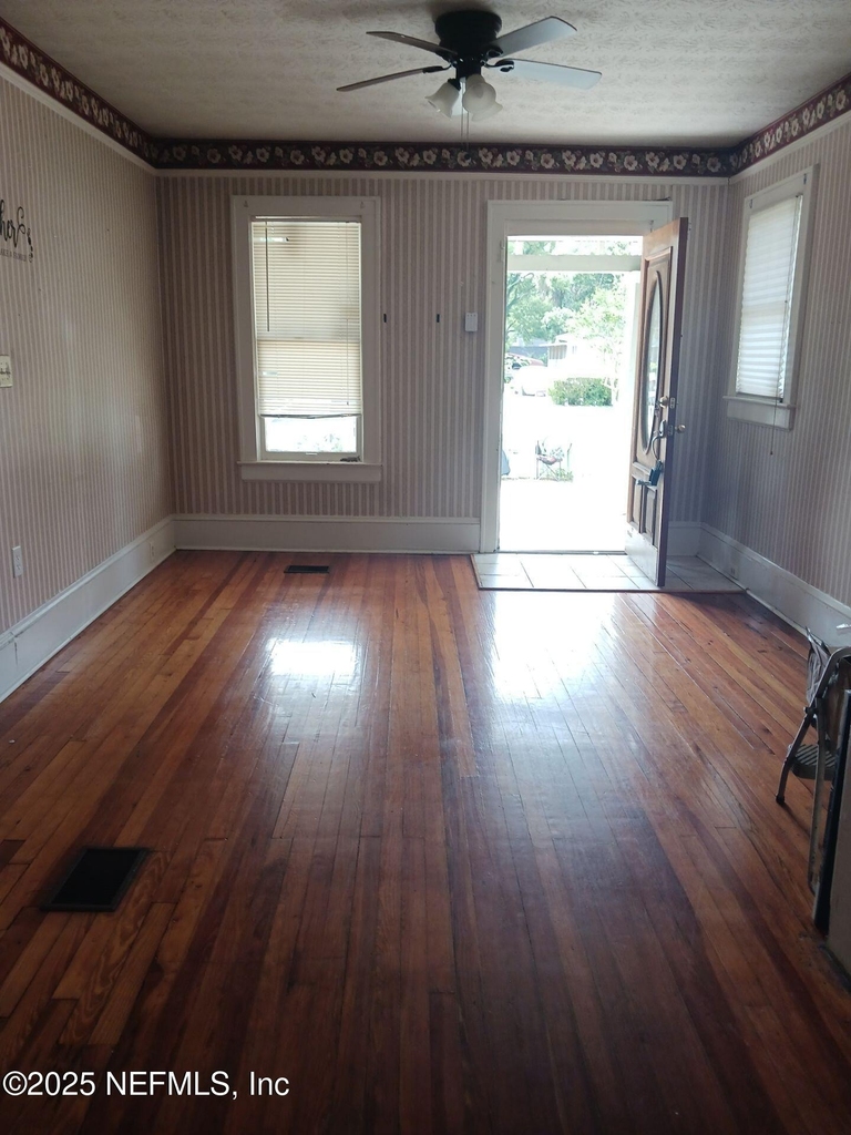 7262 Barberie Street - Photo 2