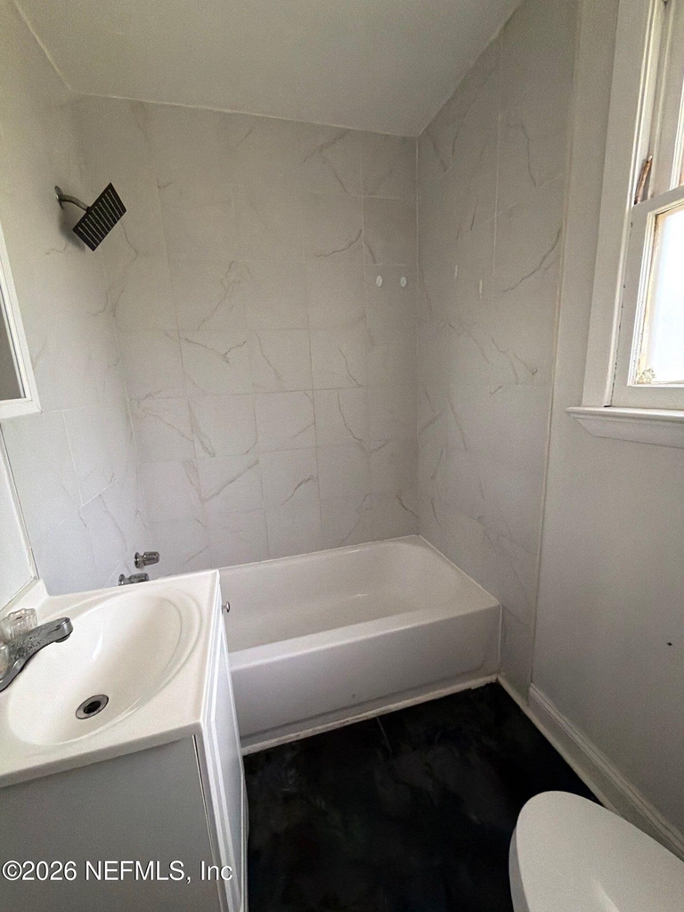 2052 W 17th Street - Photo 13