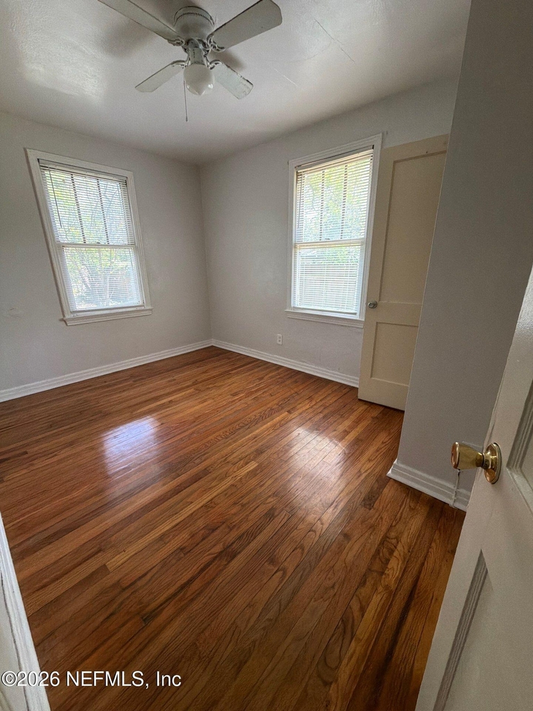 2052 W 17th Street - Photo 11