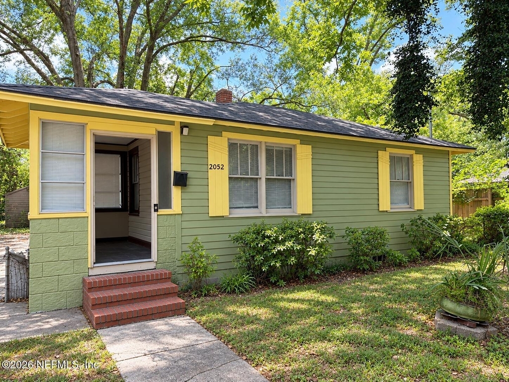 2052 W 17th Street - Photo 1