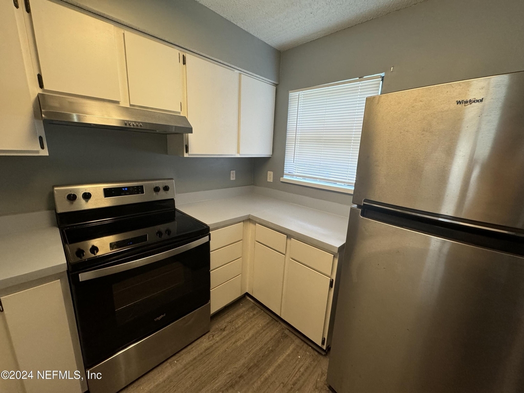 1357 Kingsley Avenue - Photo 5
