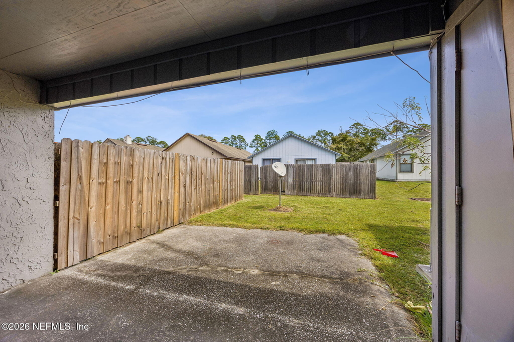 8745 Whispering Pines Drive - Photo 21