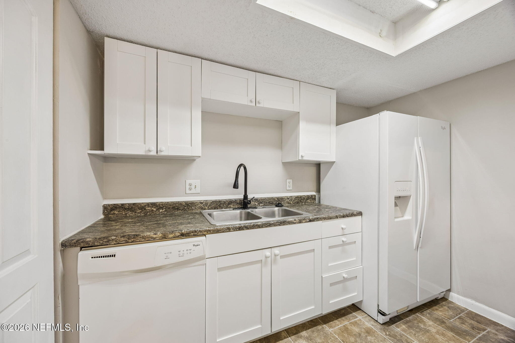 8745 Whispering Pines Drive - Photo 10