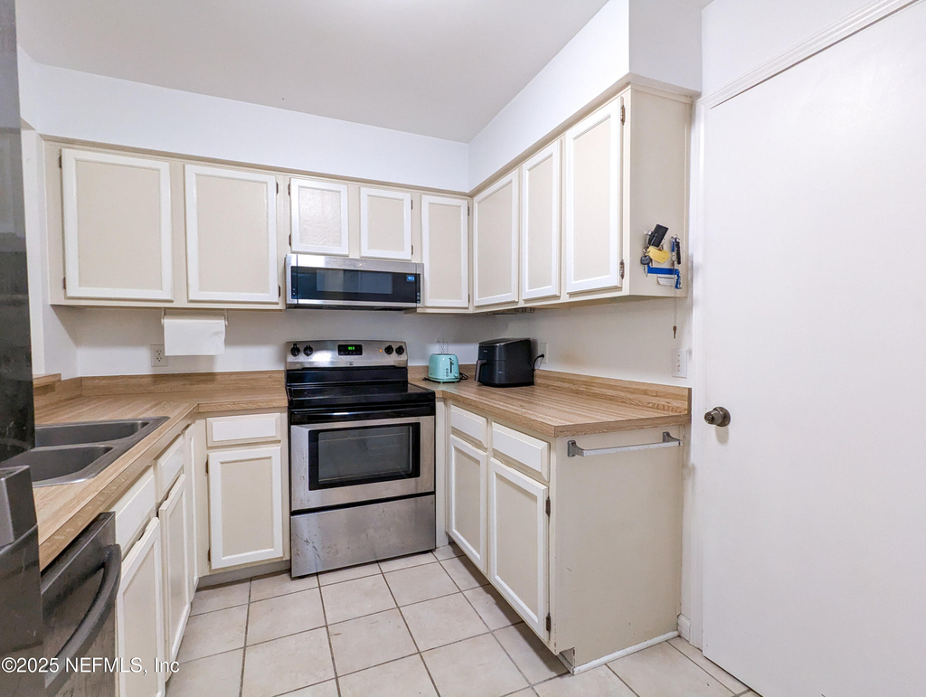 2171 Derringer Circle E - Photo 8