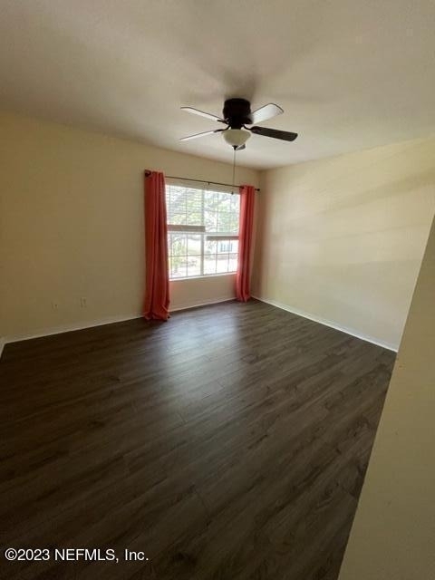 13703 Richmond Park Drive N - Photo 15