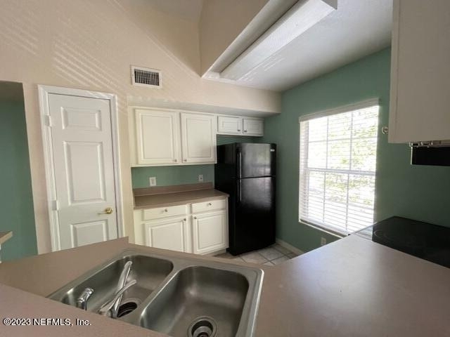 13703 Richmond Park Drive N - Photo 7