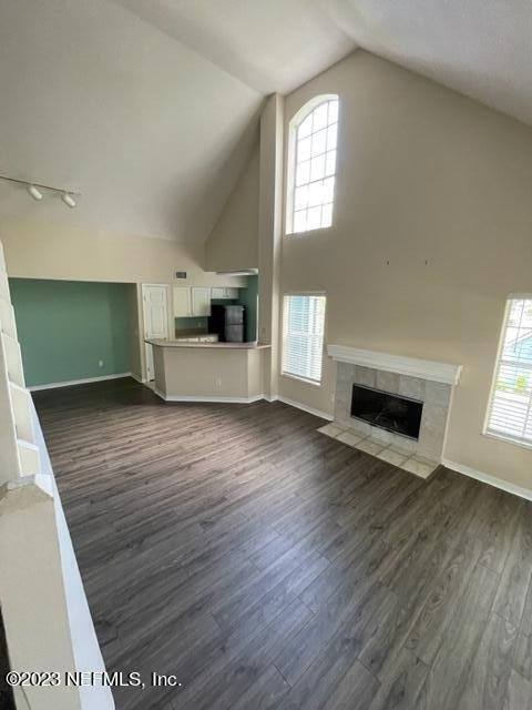 13703 Richmond Park Drive N - Photo 11