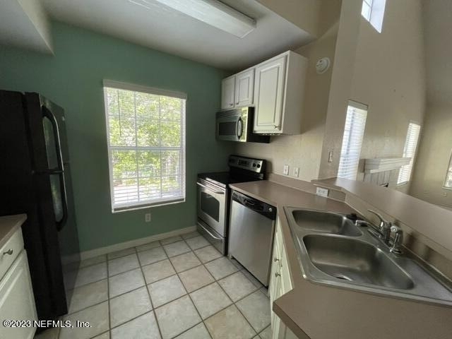 13703 Richmond Park Drive N - Photo 6