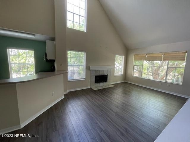 13703 Richmond Park Drive N - Photo 3