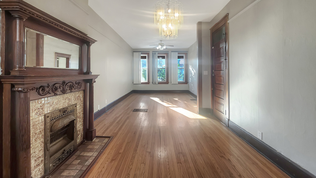 2333 S Lawndale Avenue - Photo 1