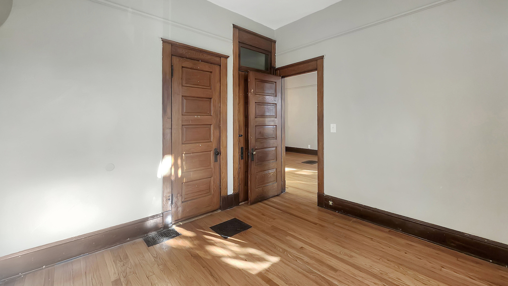 2333 S Lawndale Avenue - Photo 30