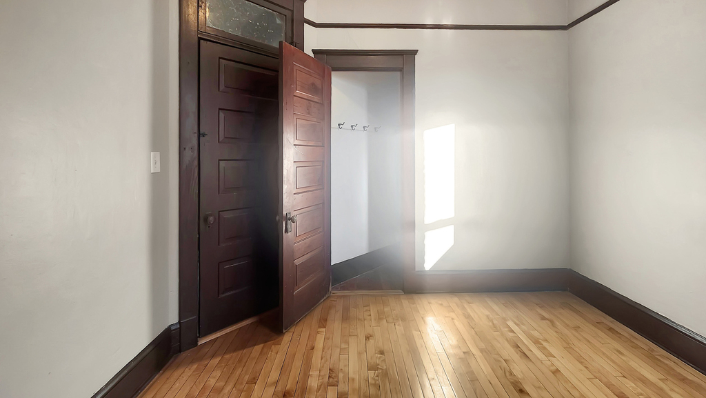 2333 S Lawndale Avenue - Photo 22