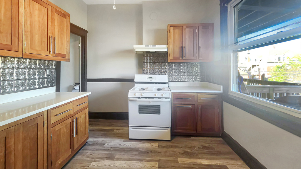 2333 S Lawndale Avenue - Photo 10