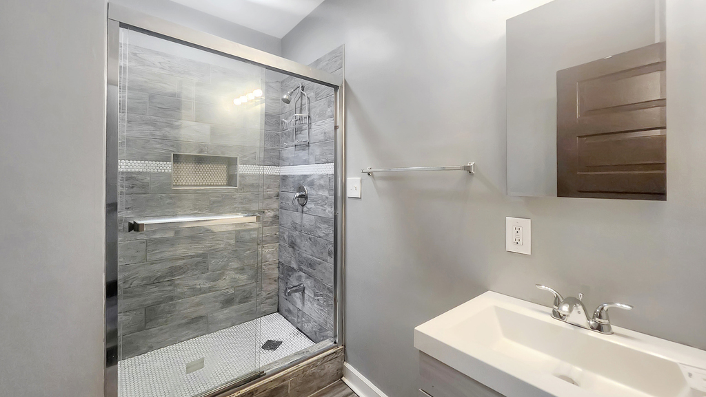2333 S Lawndale Avenue - Photo 18
